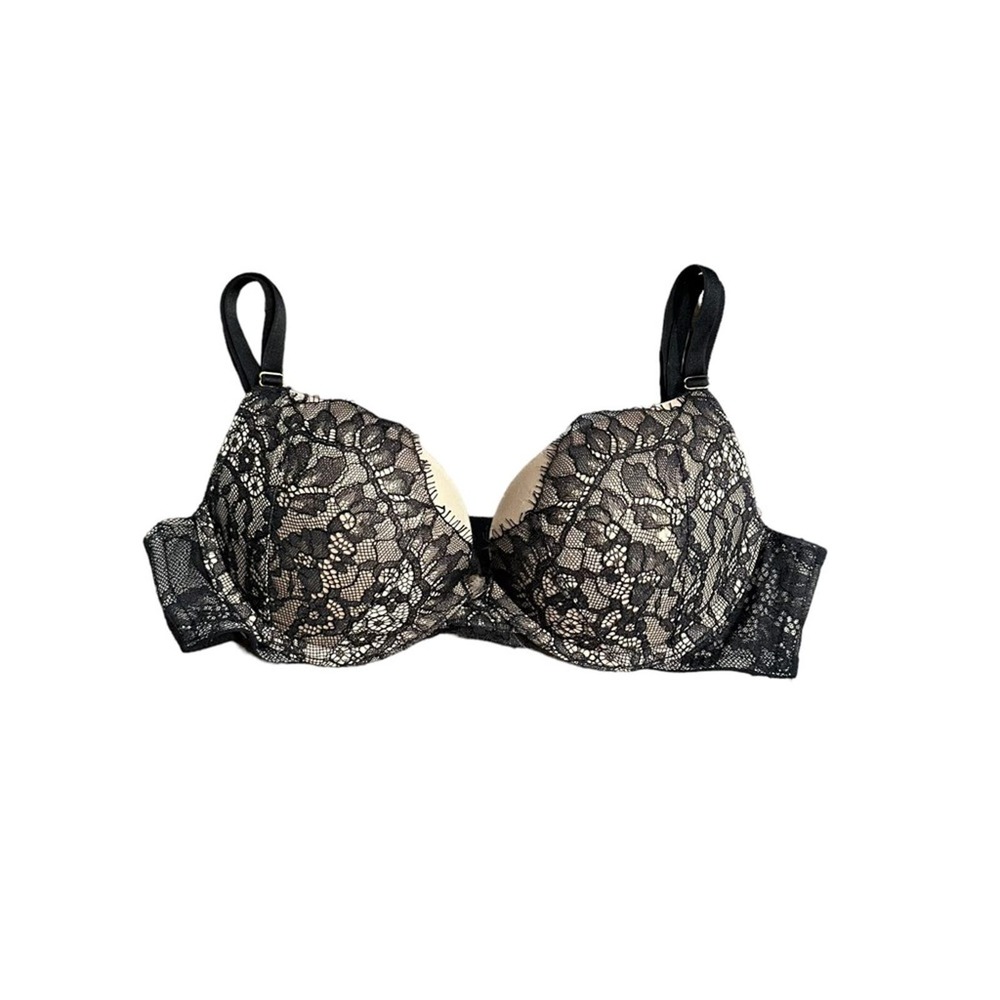 Victoria’s Secret Very Sexy Push Up Bra Womens Lace Padded Wired Adjustable 32B